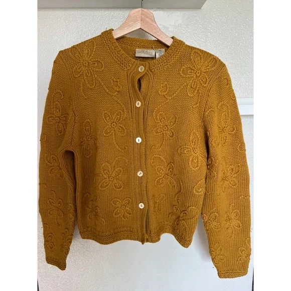 Nordstrom Petite Focus vintage 100% wool sweater